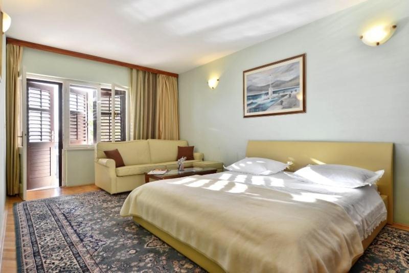 House Rogoznica Villa ล็อควา โรโกซนิตซา ภายนอก รูปภาพ