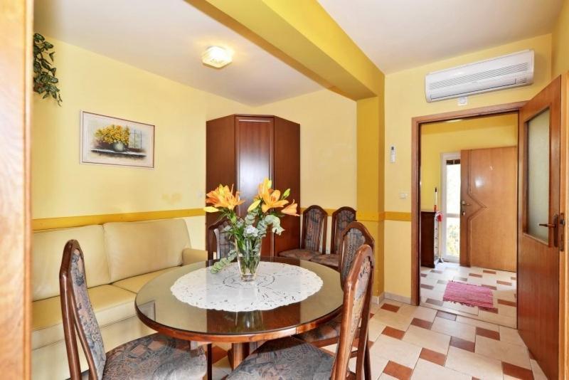House Rogoznica Villa ล็อควา โรโกซนิตซา ภายนอก รูปภาพ